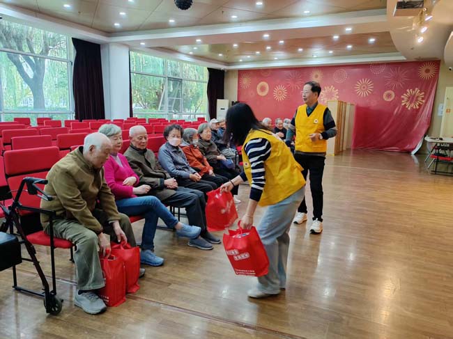 1030_141533_536.jpg 63066c3aeeeaa2e5054c9f441e2453b.jpg